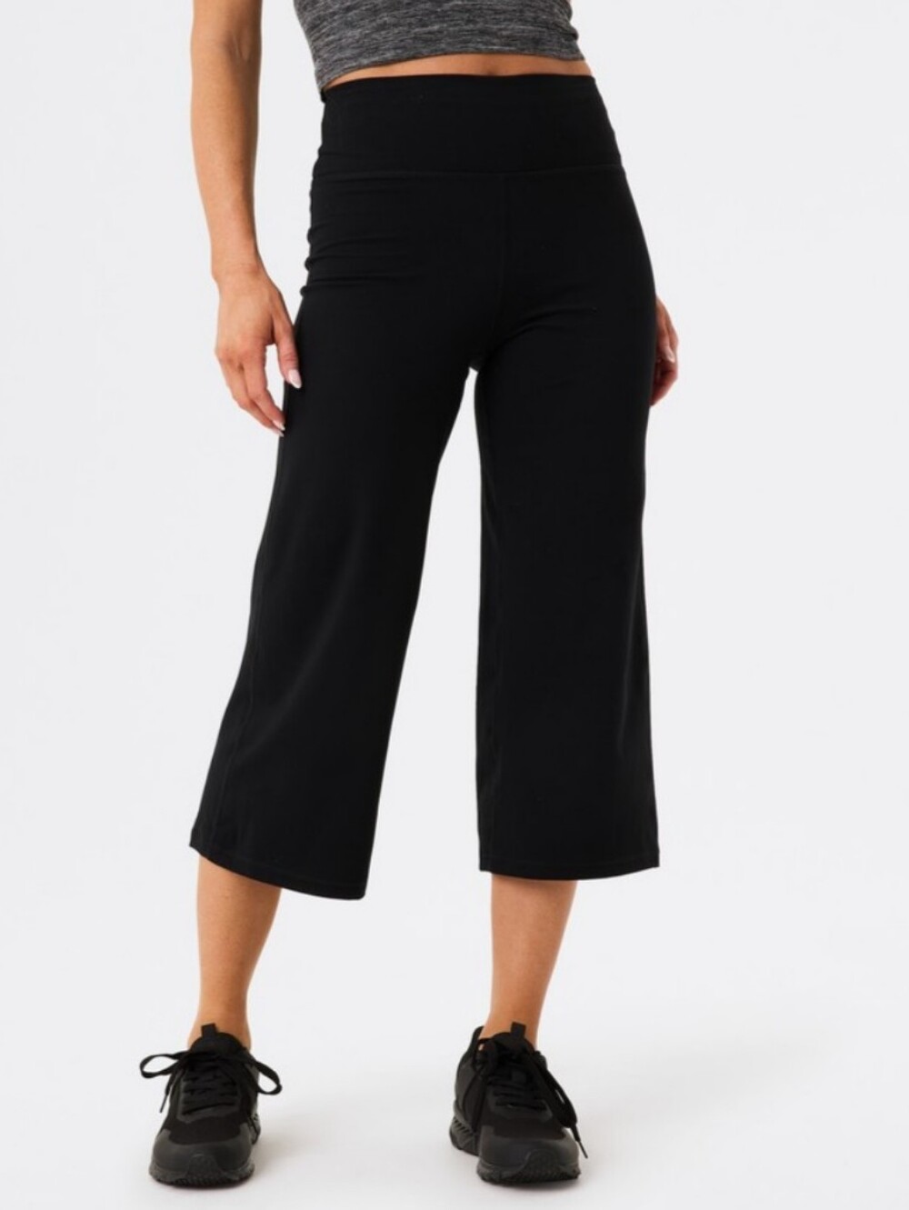 Under Amour Wide Leg Sports Pant@Size M